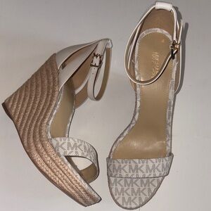 NEW Michael Kors Cream and Tan MK Logo Espadrille Wedges Sandals Women’s 9.5 M